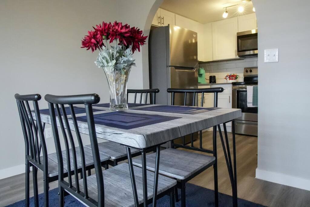2 Bedroom Minutes From Las Vegas Strip And Airport Eksteriør bilde
